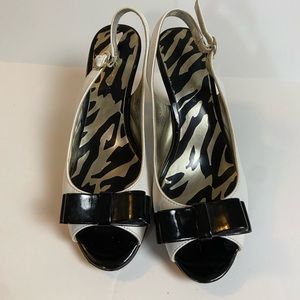 Anne Klein peep toe sling back heels with bow